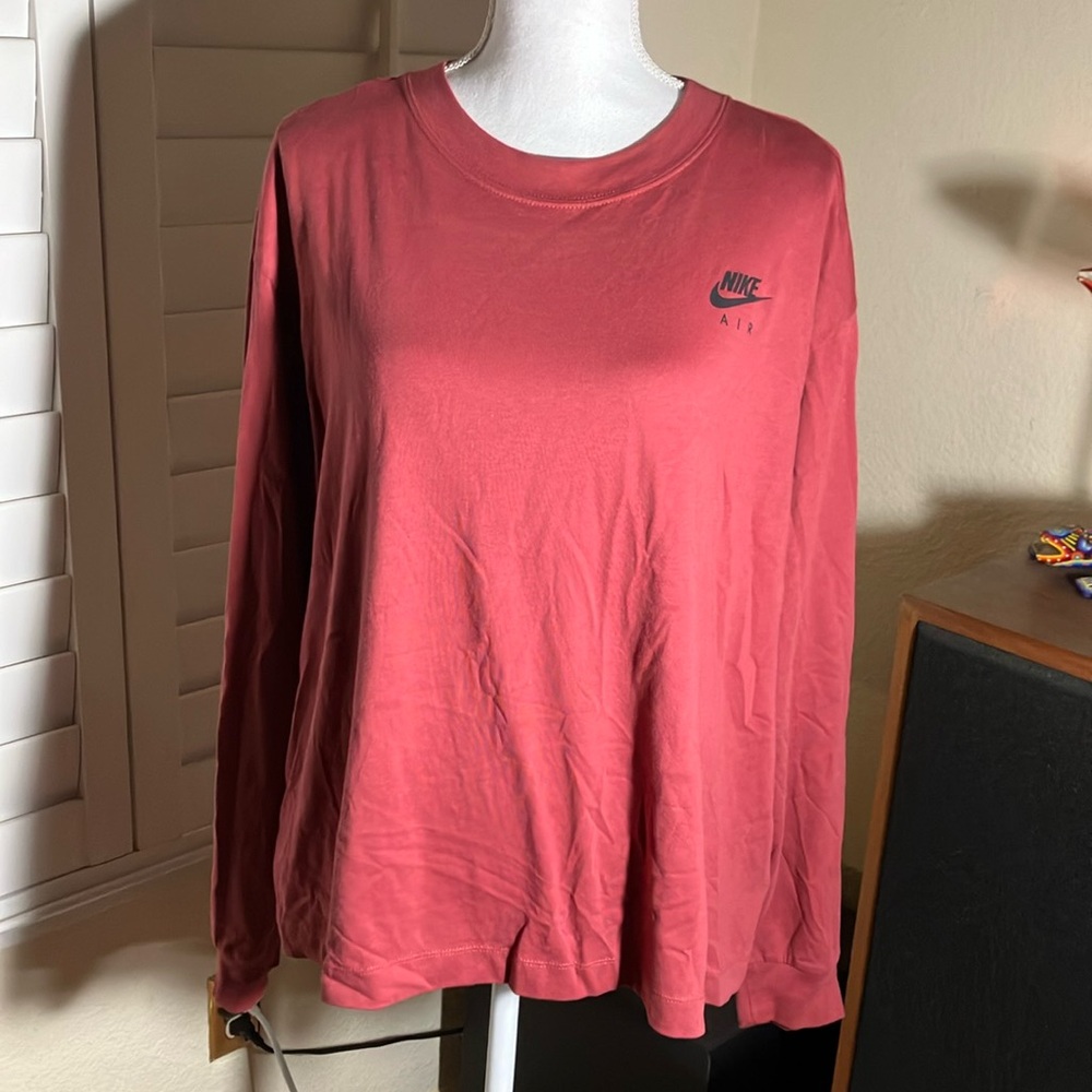🖤Nike Air Long Sleeved Tee Shirt With “NIKE AIR” printed on one sleeve. Sz XL